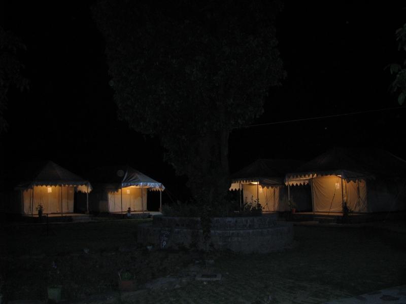 Tatva Bir Tents And Hotel Kangar Exterior photo