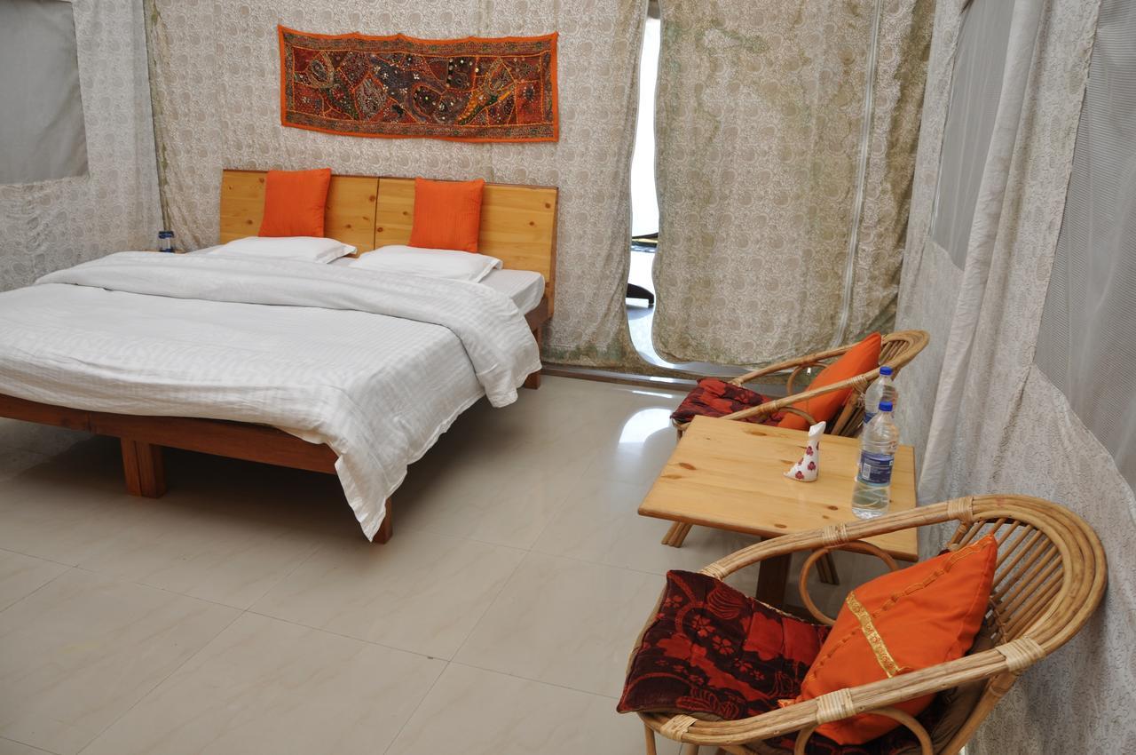 Tatva Bir Tents And Hotel Kangar Exterior photo