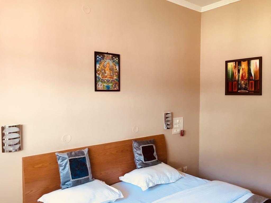 Tatva Bir Tents And Hotel Kangar Exterior photo